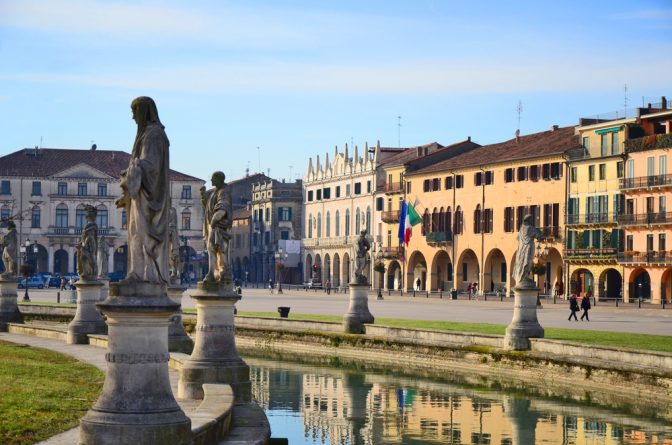 Здоровье: Коронавирус убил 2 человек за сутки в Италии. 10 городов — на карантине