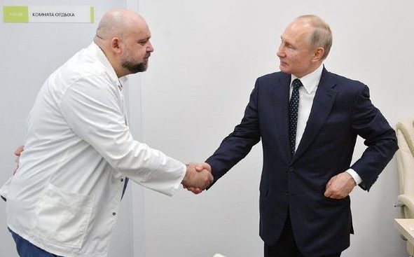 В мире: У главврача московской «Коммунарки», который на днях лично принимал Путина, подтвердили коронавирус