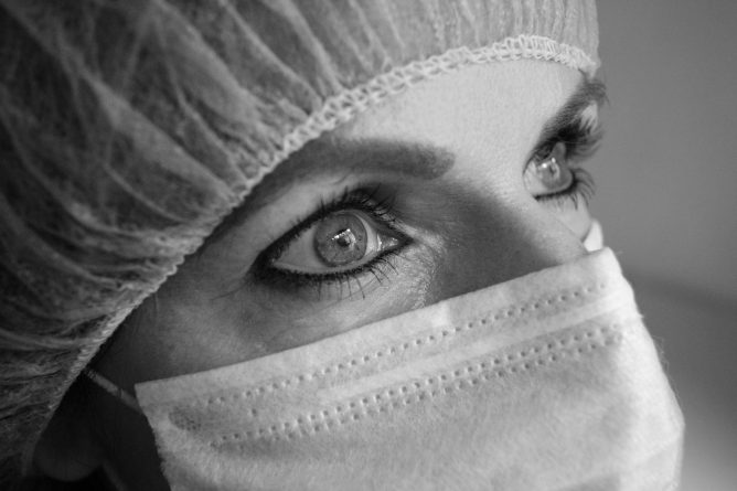 Локальные новости: В штатах Нью-Йорк и Коннектикут 200 молодых медсестер подверглись воздействию коронавируса