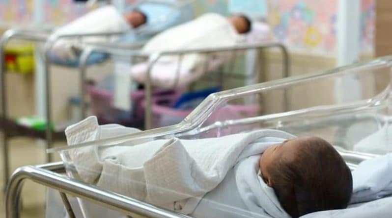 Здоровье: Новорожденный ребенок - самый юный пациент с коронавирусом – «вне опасности» и поправляется