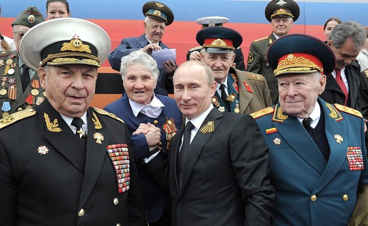 Политика: Президент России Владимир Путин отложил парад в честь Второй мировой войны из-за вспышки коронавируса
