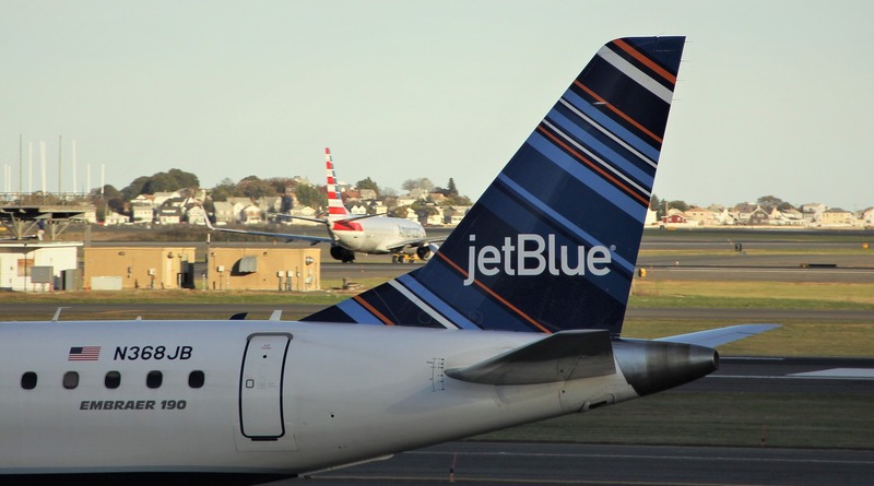 Путешествия: JetBlue – первая американская авиакомпания, которая обязала пассажиров надевать маски