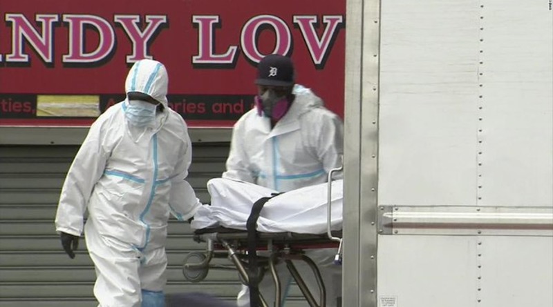 Локальные новости: В Нью-Йорке в грузовиках и на полу похоронного бюро нашли десятки тел, которые хранились без морозильника