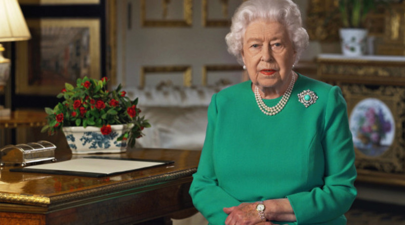 В мире: Королева Елизавета II выступила с историческим телеобращением, сравнив нынешнее время со Второй мировой войной
