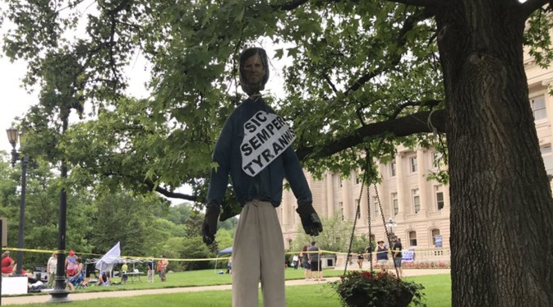 Локальные новости: В Кентукки протестующие против карантина повесили чучело с лицом губернатора штата