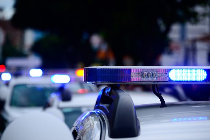 Локальные новости: Заместитель шерифа из Нью-Мексико подал в отставку после того, как в его патрульной машине нашли метамфетамин