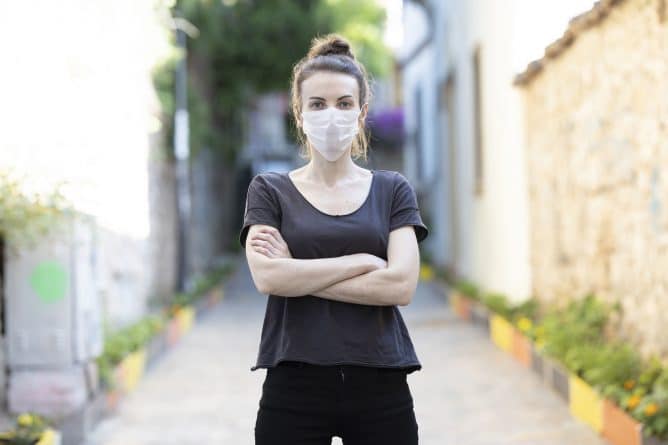 Здоровье: Врачи объяснили, почему нельзя бегать в масках
