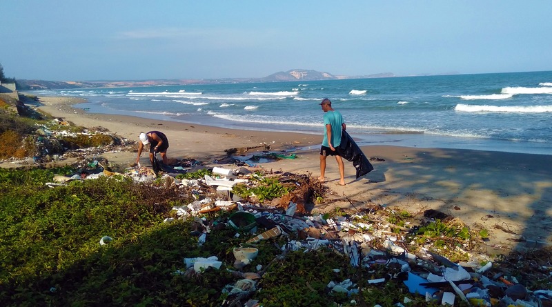 Локальные новости: Выход из карантина: отдыхающие оставили на пляже Флориды 6000 килограммов мусора