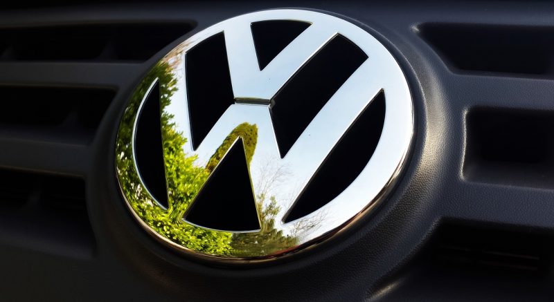 Закон и право: Компания Volkswagen выпустила расистскую рекламу, но никого не уволили