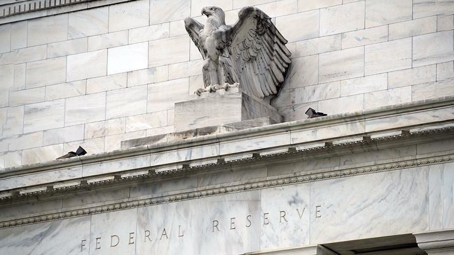 ФРС США не намерена повышать базовую процентную ставку