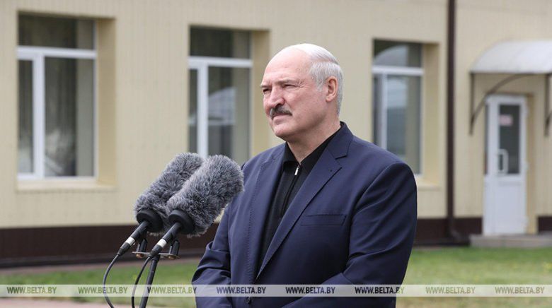 Лукашенко заявил, что «заварушку» в Беларуси готовили США, чтобы «изолировать Россию»