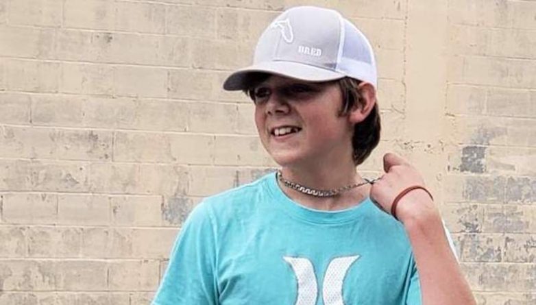 Здоровье: Семья 13-летнего мальчика предупреждает об опасности после того, как его убила плотоядная бактерия