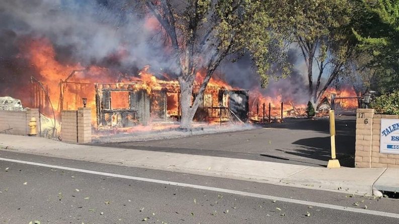 Локальные новости: Число погибших в лесных пожарах в США достигло 35 человек, десятки пропали без вести
