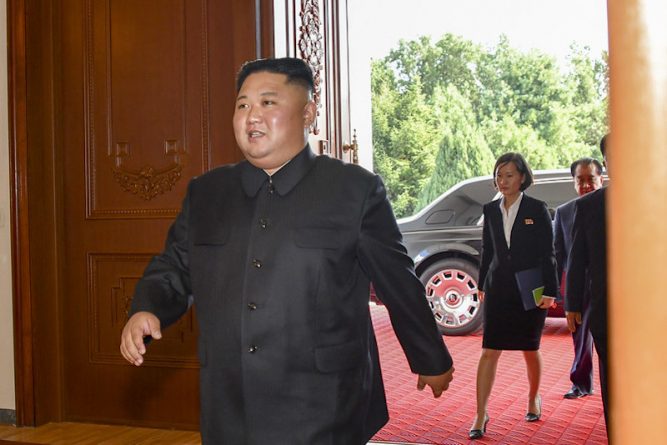 Общество: Ким Чен Ын пошел на «иррациональные меры», чтобы остановить распространение COVID-19, — говорит разведка
