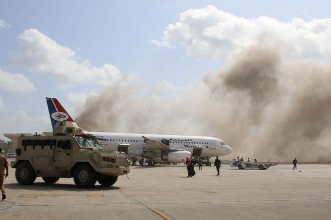 Происшествия: В аэропорту Йемена произошел сильный взрыв: 22 погибших, 50 раненых