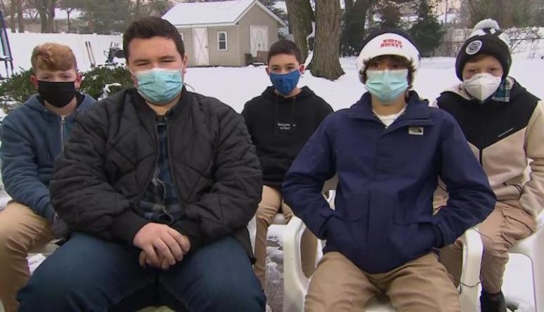 Локальные новости: Подростки из Нью-Джерси прославились благодаря героическому спасению детей из ледяного пруда