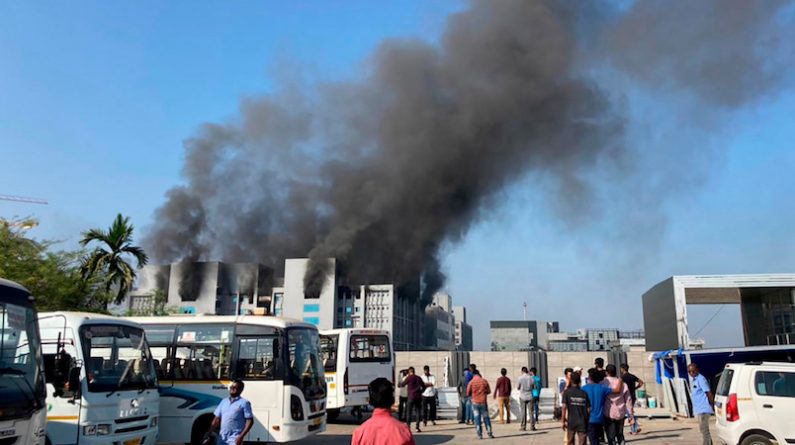Происшествия: 5 человек погибли в пожаре на фабрике крупнейшего в мире производителя вакцин