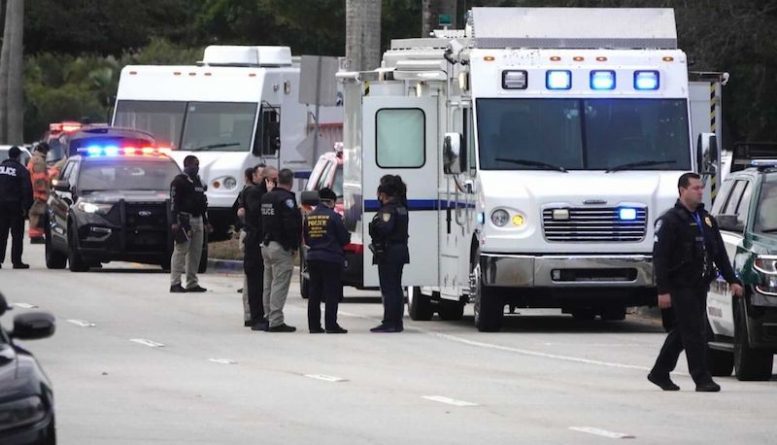 Происшествия: В перестрелке во Флориде погибли 2 агентов ФБР, еще 3 ранены