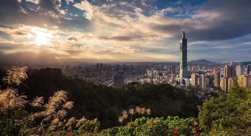 Путешествия: От Тайваня до США: Исследователи назвали лучшие и худшие места для жизни за границей