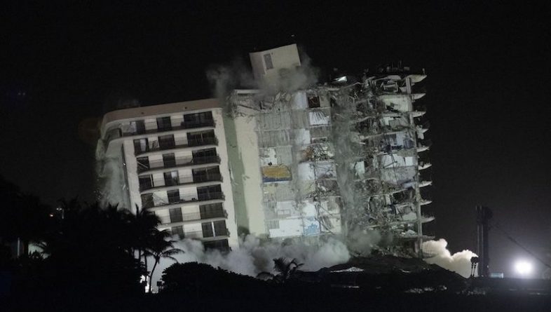 Происшествия: Уцелевшая часть кондоминиума в Серфсайде была снесена