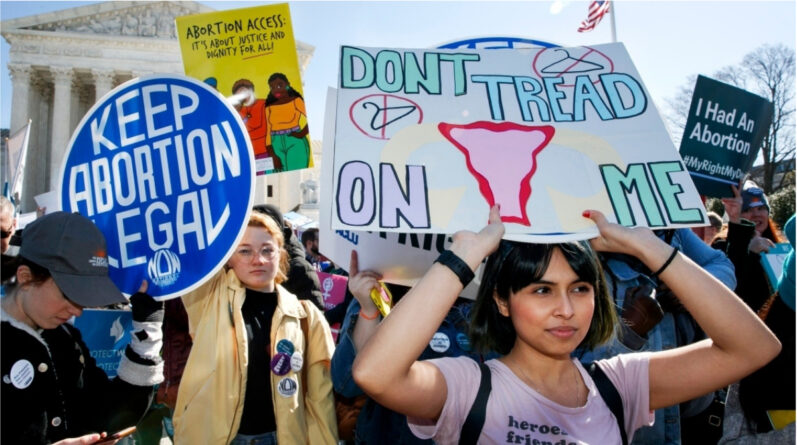 Локальные новости: В Техасе приостановили закон о запрете абортов и еще 5 новостей, которые вы могли пропустить