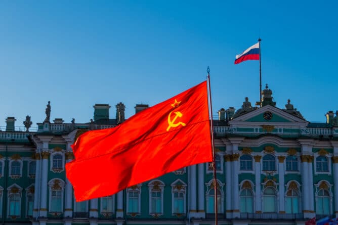 Колонки: О том как современная Россия возвращается в СССР