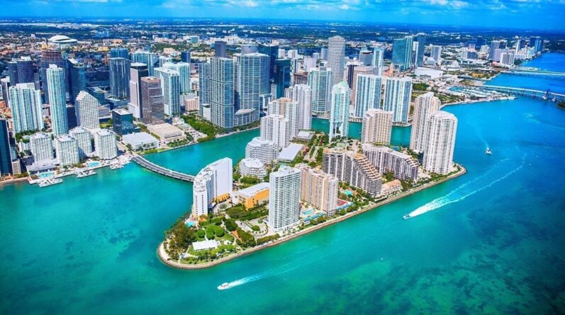 Общество: Майами — сюда переезжают миллионы